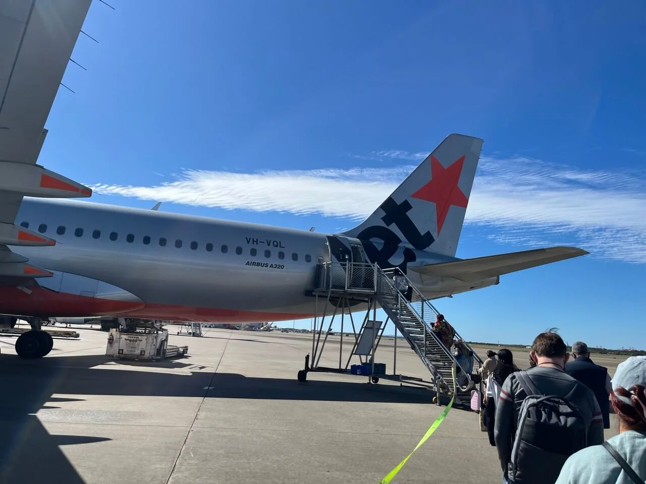 我很少乘坐飞机,每次飞行都意味着我生活的新篇章